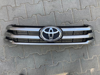 Grila / Решотка Toyota Hilux foto 1