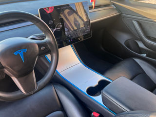 Tesla Model 3 foto 3