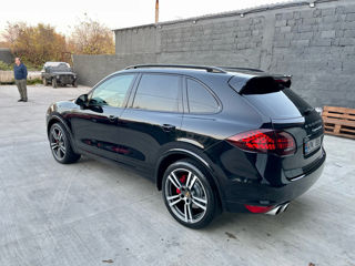 Porsche Cayenne foto 8