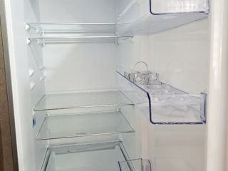 Vind frigider în stare perfecta nu are nici un defect nici o zgârietura foarte păstrat. foto 5