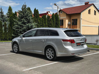 Toyota Avensis foto 4