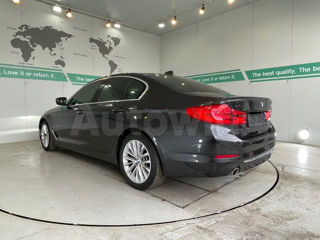 BMW 5 Series foto 3