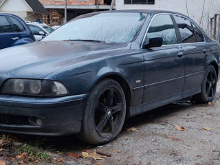 BMW 5 Series foto 3