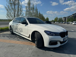 BMW 7 Series foto 10