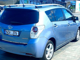 Toyota Verso foto 4