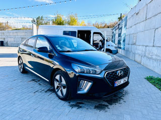 Hyundai IONIQ foto 2