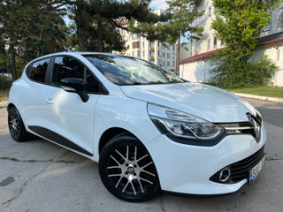 Renault Clio foto 2