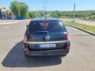 Opel Astra foto 2