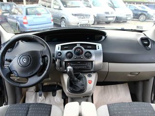 Renault Grand Scenic foto 9