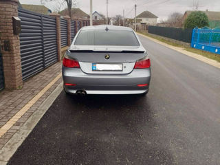 BMW 5 Series foto 6