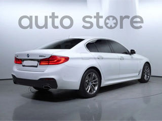 BMW 5 Series foto 2