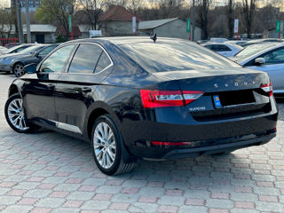 Skoda Superb foto 5