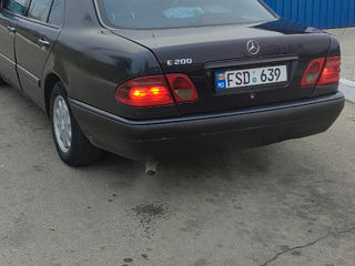 Mercedes E-Class foto 5