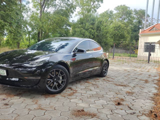 Tesla Model 3 foto 6