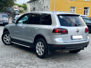 Volkswagen Touareg foto 5