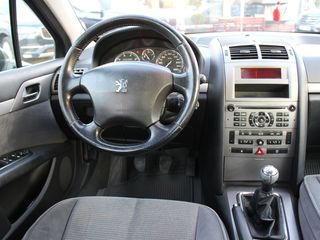 Peugeot 407 foto 4