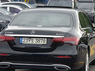 Mercedes E Class foto 2