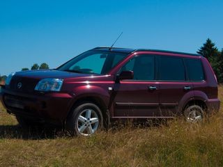 Nissan X-Trail foto 1