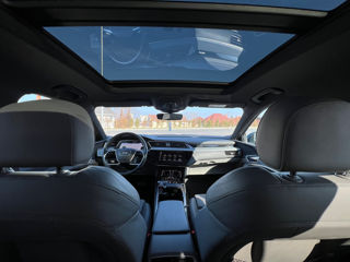 Audi e-tron foto 6