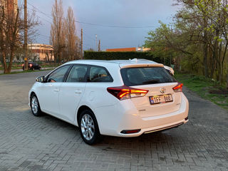 Toyota Auris foto 4