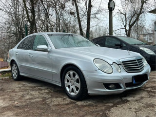 Mercedes E-Class foto 2