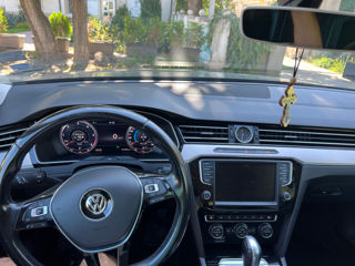 Volkswagen Passat foto 3