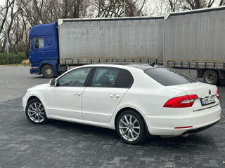 Skoda Superb foto 3