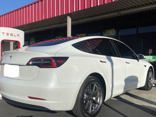 Tesla Model 3 foto 3