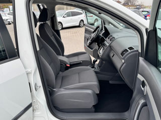 Volkswagen Touran foto 18