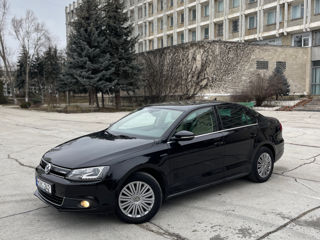 Volkswagen Jetta foto 4