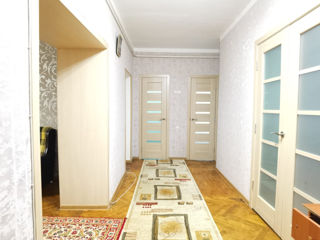 Apartament cu 3 camere, 78 m², Telecentru, Chișinău foto 6