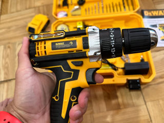 Ударный шуруповёрт DeWalt 24V/6Ah (инструменты в наборе) foto 6