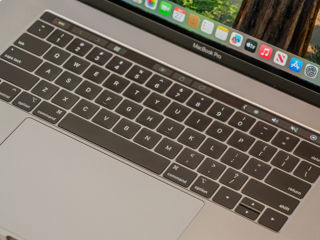 Macbook Pro 15 2019/ Core I7 9750H/ 16Gb Ram/ Radeon Pro 555X/ 500Gb SSD/ 15.4" Retina/ 313Cycles!! foto 9