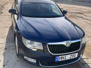 Skoda Superb foto 2