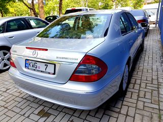 Mercedes E Class foto 2