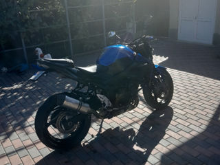 Suzuki Gsr 750 foto 4