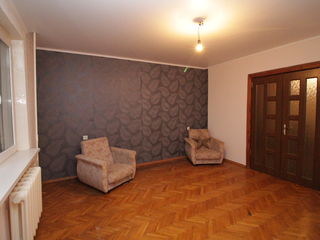 Apartament cu 3 camere, seria 143, Centru, 41000 foto 1