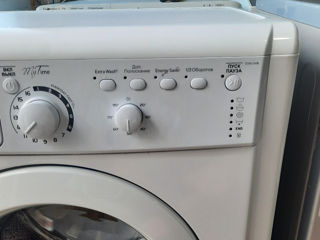 Indesit lucriaza bine foto 3