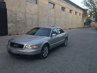 Audi A8 foto 1