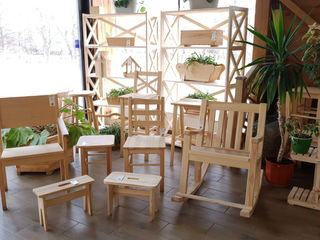 Компания Avantaj AV предлагает стулья,кресла,табуреты из массива сосны.И другие изделия из дерева
