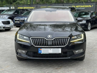 Skoda Superb foto 2