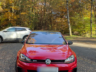 Volkswagen Golf foto 2