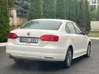 Volkswagen Jetta foto 6