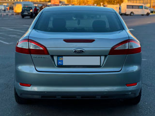 Ford Mondeo foto 6