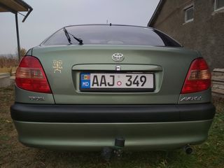 Toyota Avensis foto 7