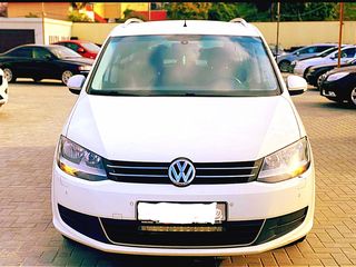 Volkswagen Sharan foto 1