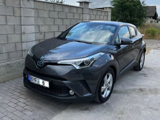 Toyota C-HR foto 4