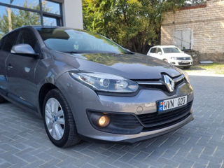 Renault Megane foto 2