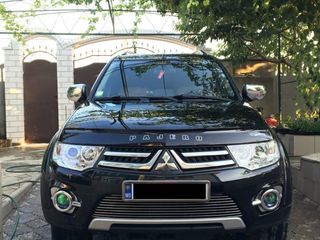 Mitsubishi Pajero Sport foto 1