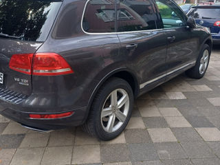 Volkswagen Touareg foto 8